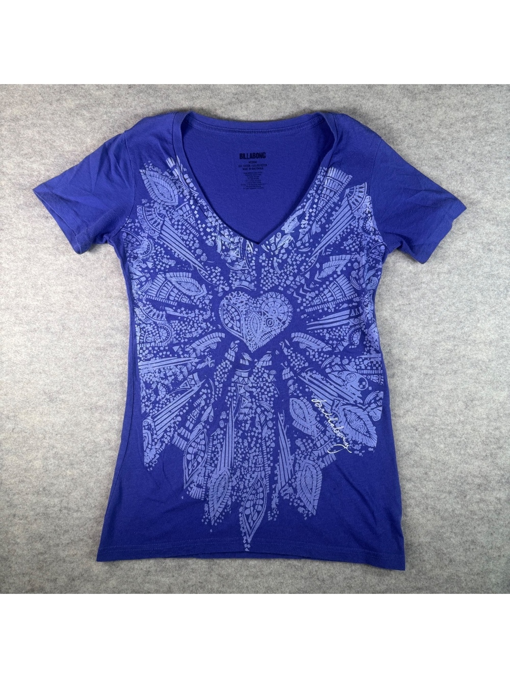 Billabong Women's Medium Blue V-Neck Graphic T-Shirt